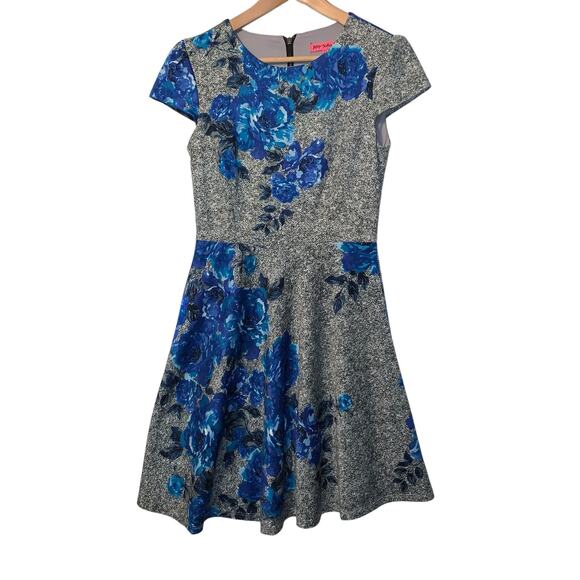 Betsey Johnson Dresses & Skirts - Betsey Johnson Floral Dress sz 4